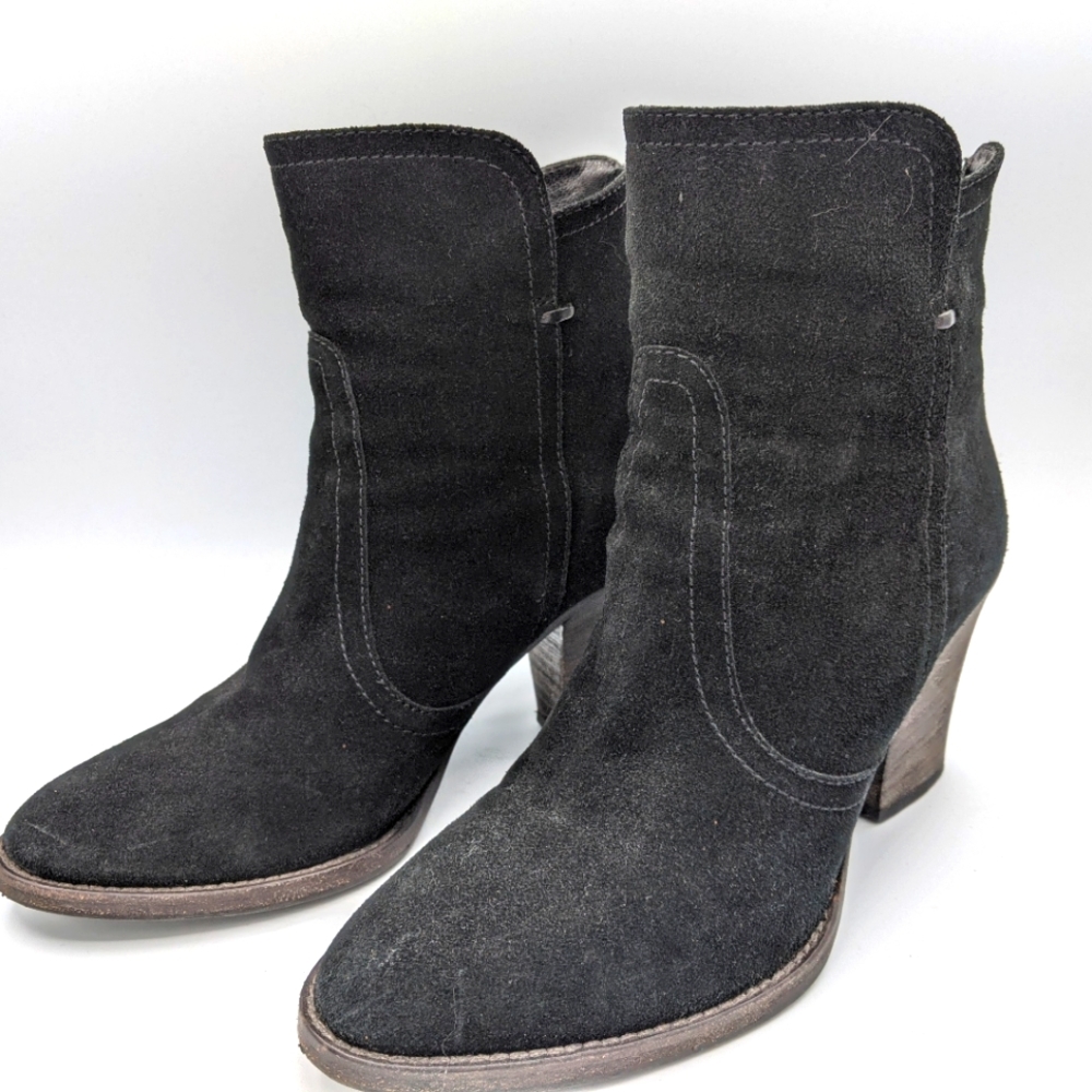 Aquatalia Farah Suede Black Heel Booties SZ 7